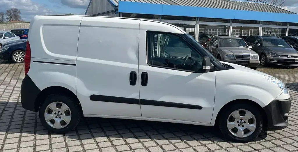Gebraucht Fiat Doblò 101 PS (74 kW) 2013 Weiß Van / Kleinbus
