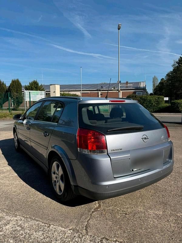 Grau Gebraucht 2004 Opel Signum Kombi | 850 € (Superpreis) - Bild 1/4
