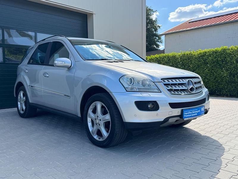 Gebraucht Mercedes ML320 224 PS (164 kW) 2008 Silber SUV