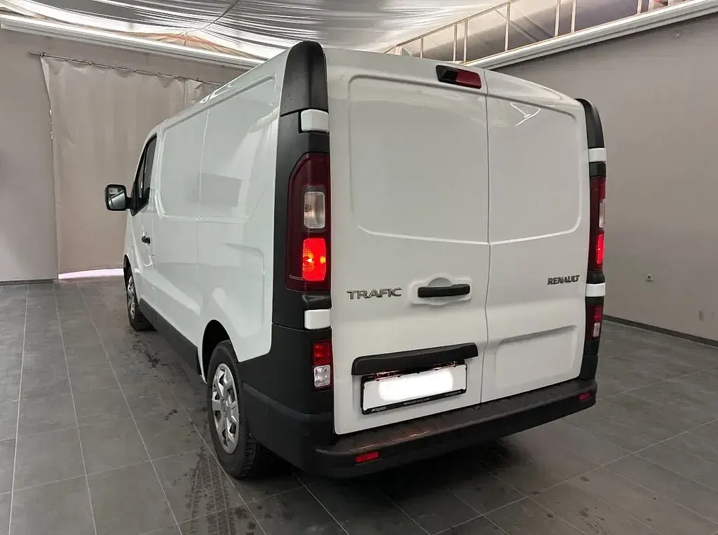Gebraucht Renault Trafic 131 PS (96 kW) 2023 Weiß Van / Kleinbus