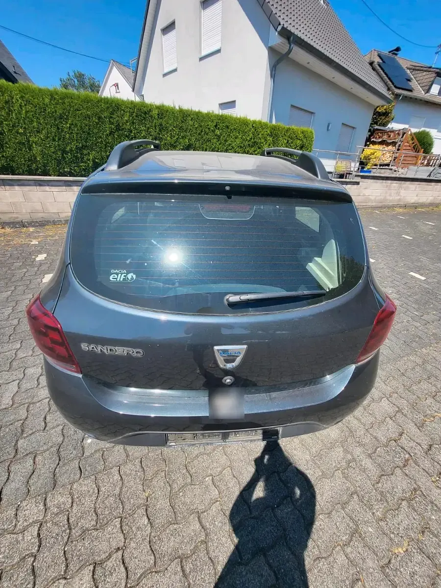 Gebraucht Dacia Sandero Essentiel 75 PS (55 kW) 2019 Grau Limousine