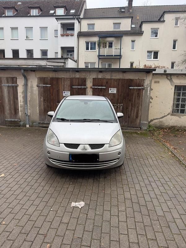 Grau Gebraucht 2007 Mitsubishi Colt Kleinwagen | 899 € (Guter Preis) - Bild 1/4