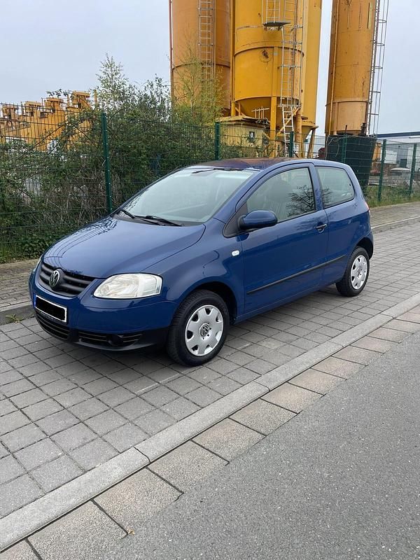 Gebraucht VW Fox 60 PS (44 kW) 2005 Blau Kleinwagen