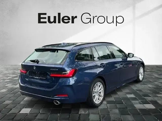 Gebraucht BMW 320e Sport Line 204 PS (150 kW) 2022 Blau Kombi