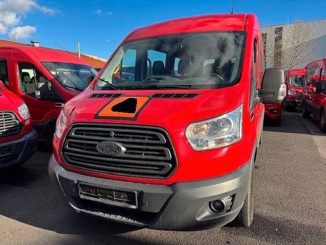 Gebraucht Ford Transit Trend 105 PS (77 kW) 2018 Rot Kombi