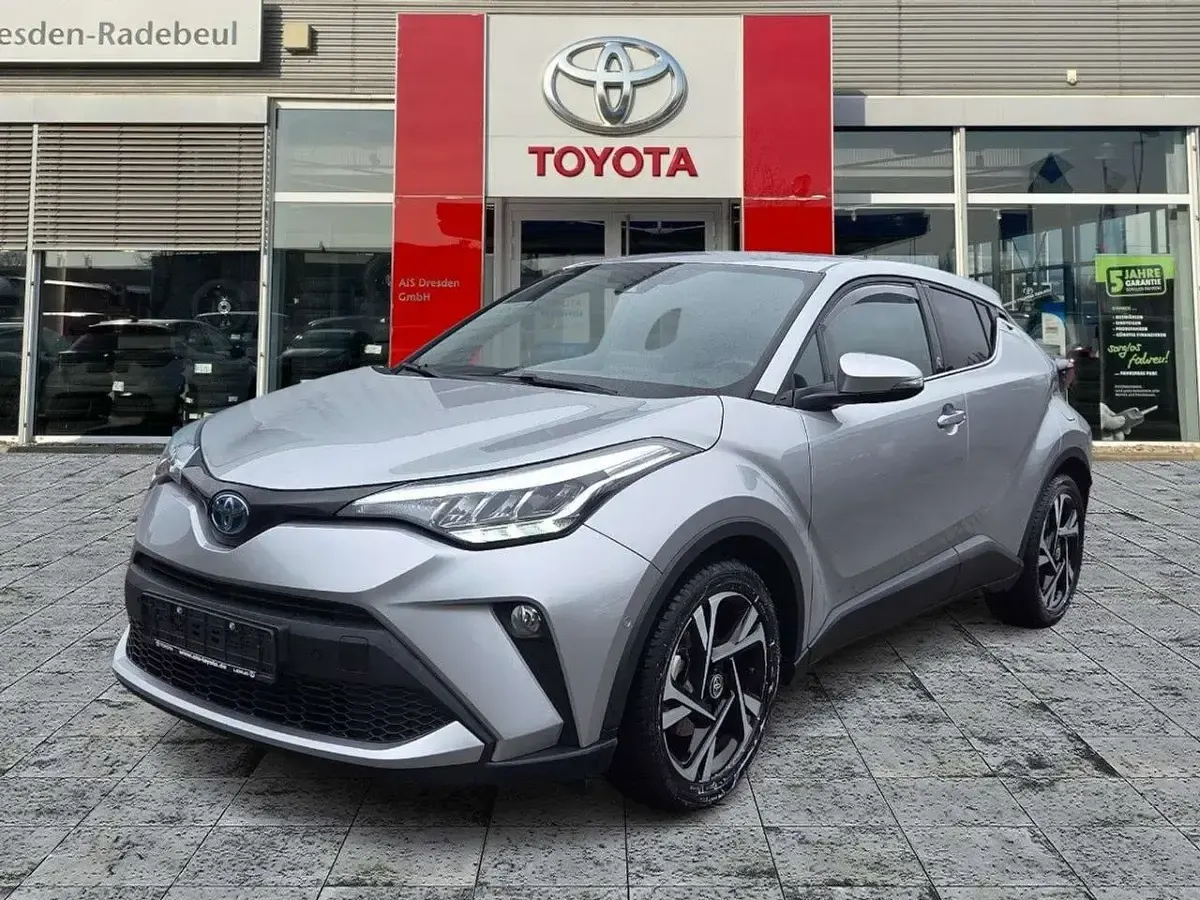 Gebraucht Toyota C-HR Team 184 PS (135 kW) 2022 Silver metallic SUV