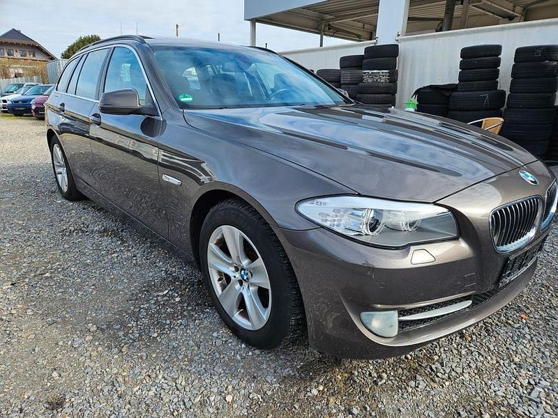 Gebraucht BMW 520 184 PS (135 kW) 2013 Braun Kombi