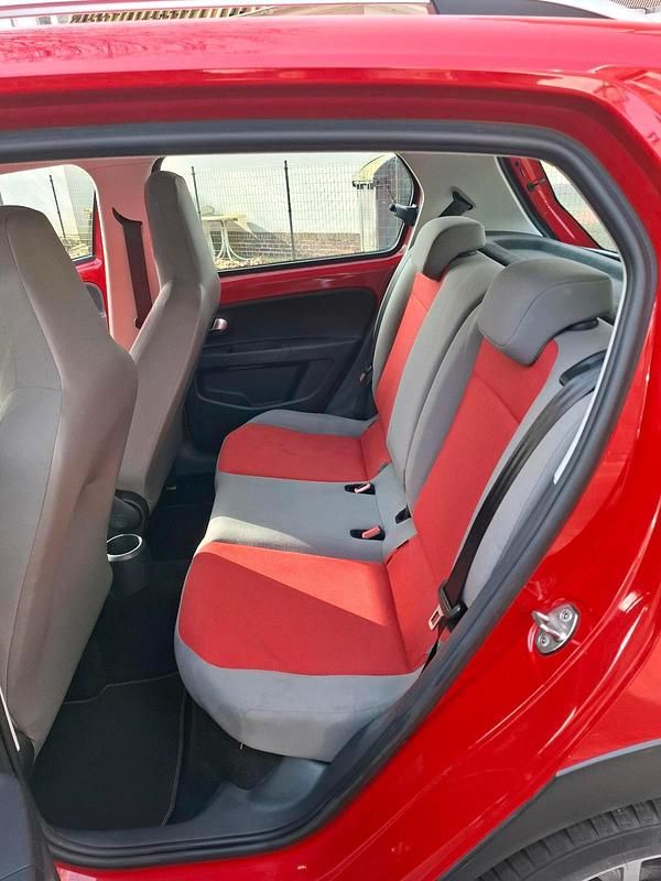 Gebraucht VW cross up! 75 PS (55 kW) 2016 Rot Kleinwagen