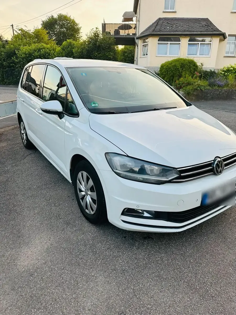 Gebraucht VW Touran 150 PS (110 kW) 2017 Weiß Van / Kleinbus