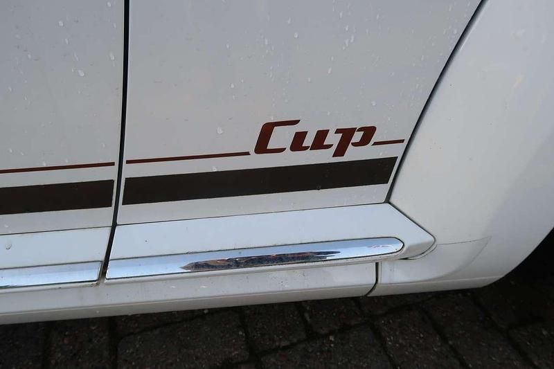 Gebraucht VW Beetle Cabriolet Cup 105 PS (77 kW) 2015 Pure white Cabrio