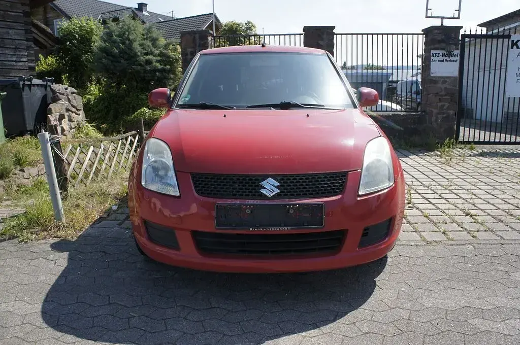 Używany Suzuki Swift 92 KM (67 kW) 2008 Czerwony Hatchback