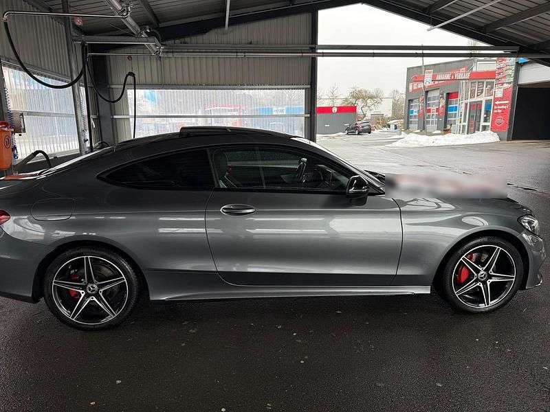 Gebraucht Mercedes C200 AMG line 194 PS (142 kW) 2017 Grau Coupé