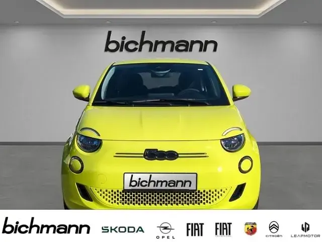 Gebraucht Fiat 500e 69 kW (95 PS) 2024 Acid yellow vr Kleinwagen