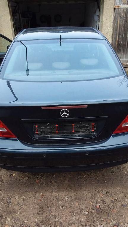 Blau Gebraucht 2003 Mercedes C180 Classic Limousine | 2.200 € (Fairer Preis) - Bild 1/4
