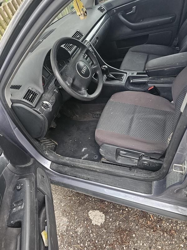 Usata Audi A4 131 CV (96 kW) 2004 Grigio Station wagon