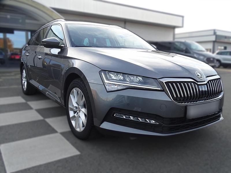 Gebraucht Skoda Superb 150 PS (110 kW) 2024 Metallic