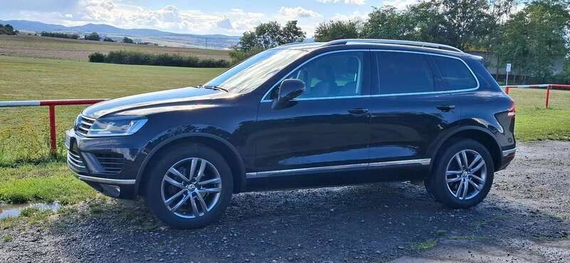 Schwarz Gebraucht 2018 VW Touareg SUV | 27.500 € (Superpreis) - Bild 1/4