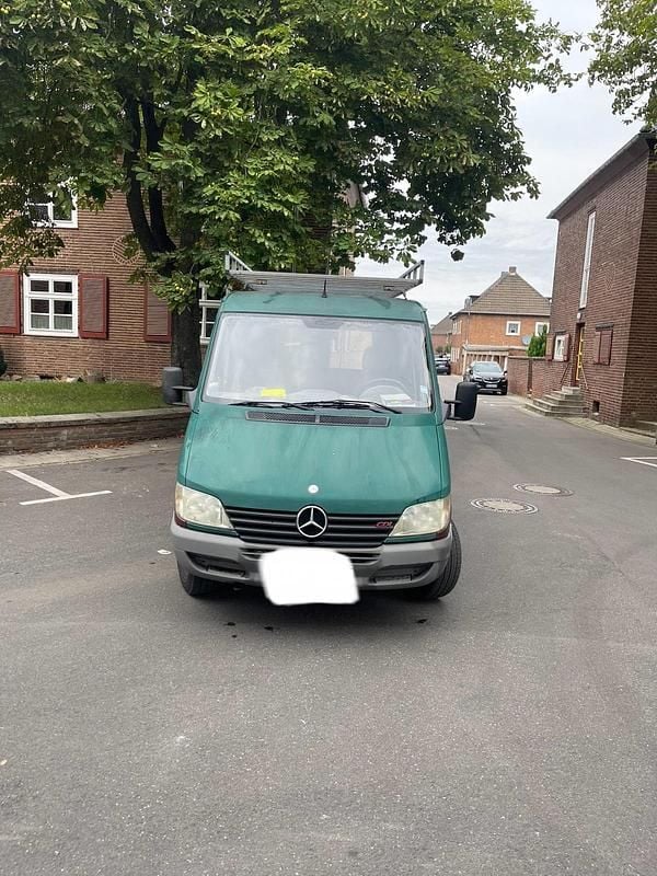 Grün Gebraucht 2002 Mercedes Sprinter Van | 5.200 € - Bild 1/4