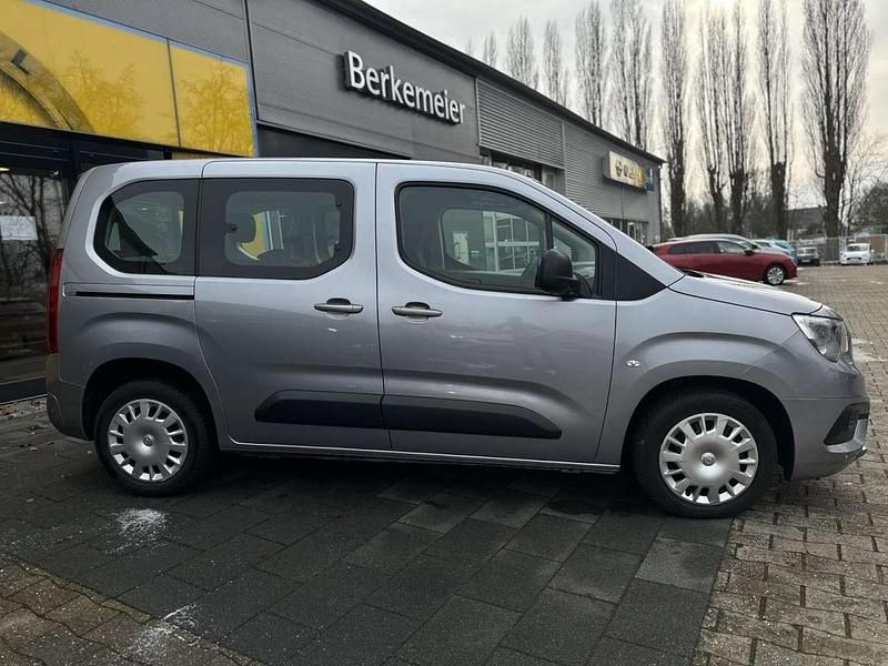 Gebraucht Opel Combo Life Edition 110 PS (80 kW) 2023 Kontrast grauquarz silber Van / Kleinbus