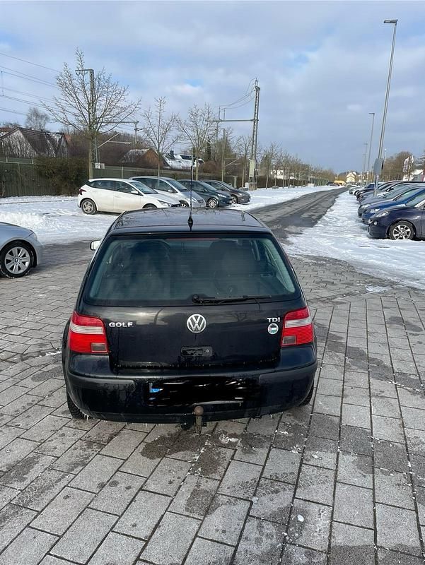 Gebraucht VW Golf IV 101 PS (74 kW) 2002 Schwarz Kleinwagen