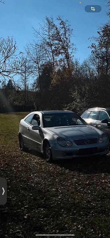 Silber Gebraucht 2001 Mercedes C200 Coupé | 2.300 € - Bild 1/4