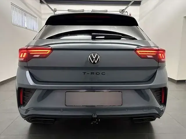 Neu VW T-Roc R-line 150 PS (110 kW) 2026 Blau metallic SUV