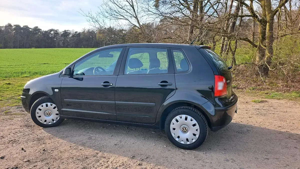 Usata VW Polo Comfortline 47 CV (34 kW) 2003 Nero Utilitaria