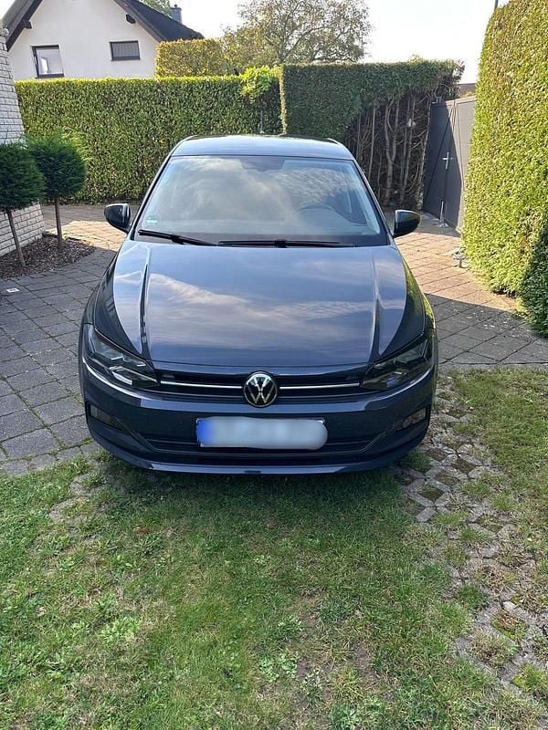 Grau Gebraucht 2020 VW Polo Kleinwagen | 12.300 € (Guter Preis) - Bild 1/4