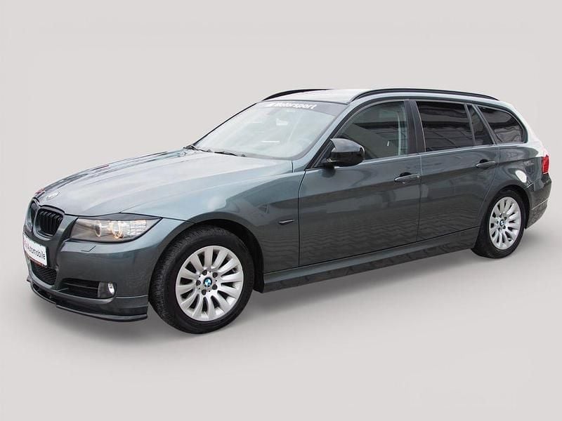 Gebraucht BMW 318 Comfort Edition 143 PS (105 kW) 2012 Schwarz Kombi