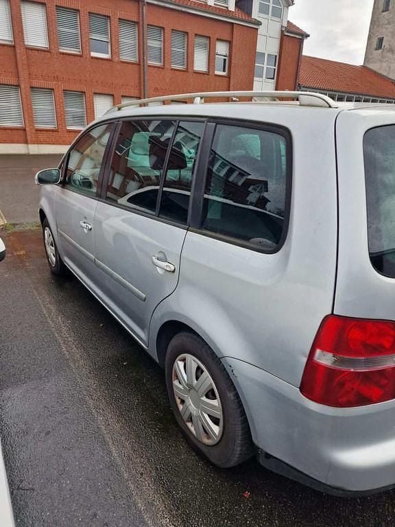Gebraucht VW Touran Basis 116 PS (85 kW) 2003 Silber Van / Kleinbus