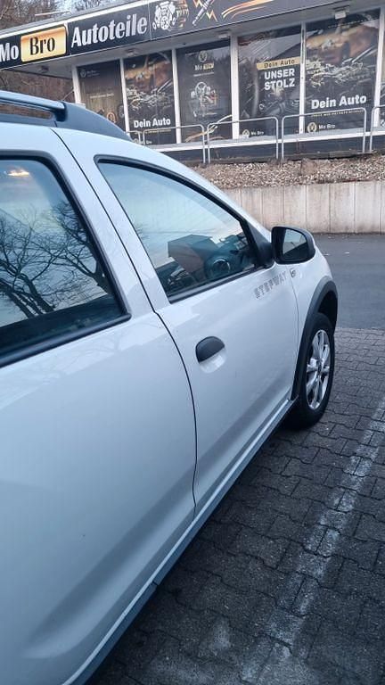 Gebraucht Dacia Sandero Stepway 88 PS (64 kW) 2013 Weiß Limousine