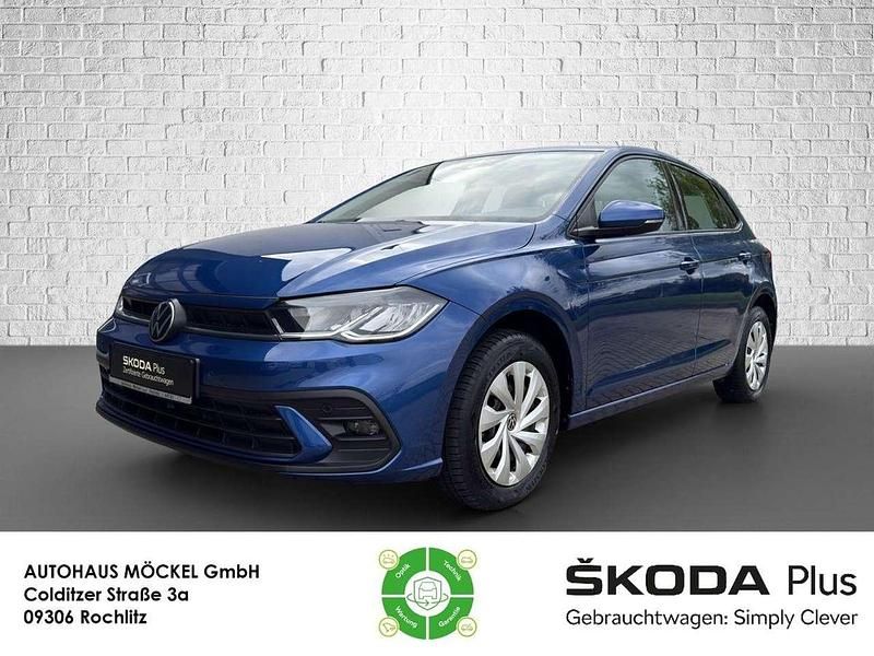 Reef blue metallic Gebraucht 2023 VW Polo Life Limousine | 17.690 € (Fairer Preis) - Bild 1/4