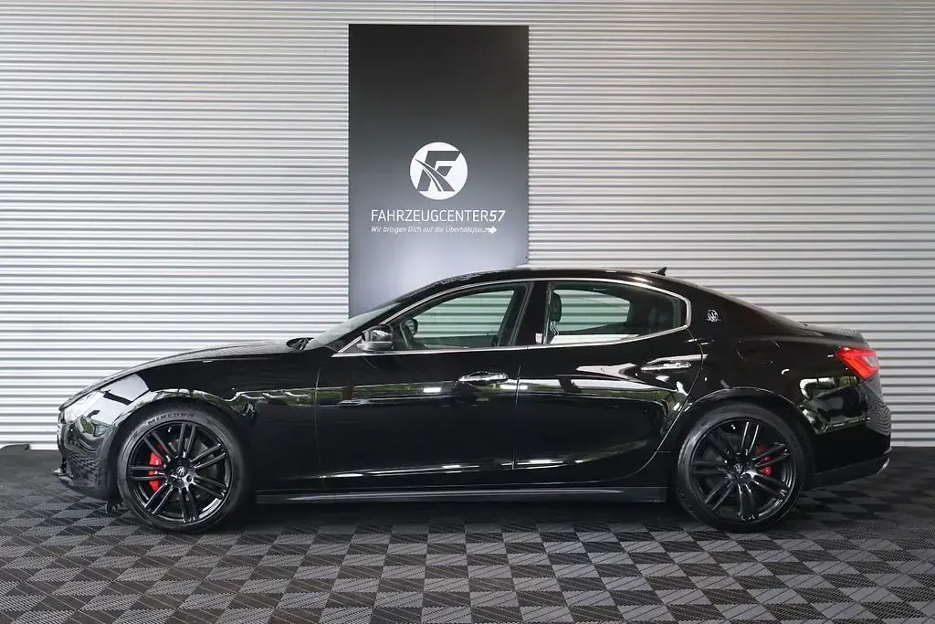 Gebraucht Maserati Ghibli 349 PS (256 kW) 2016 Schwarz Limousine