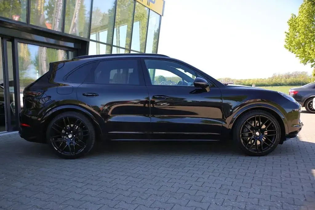 Gebraucht Porsche Cayenne S Chrono 441 PS (324 kW) 2018 Tiefschwarz SUV