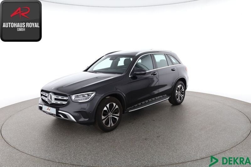 Grau Gebraucht 2022 Mercedes GLC220 AMG SUV | 39.480 € (Superpreis) - Bild 1/4