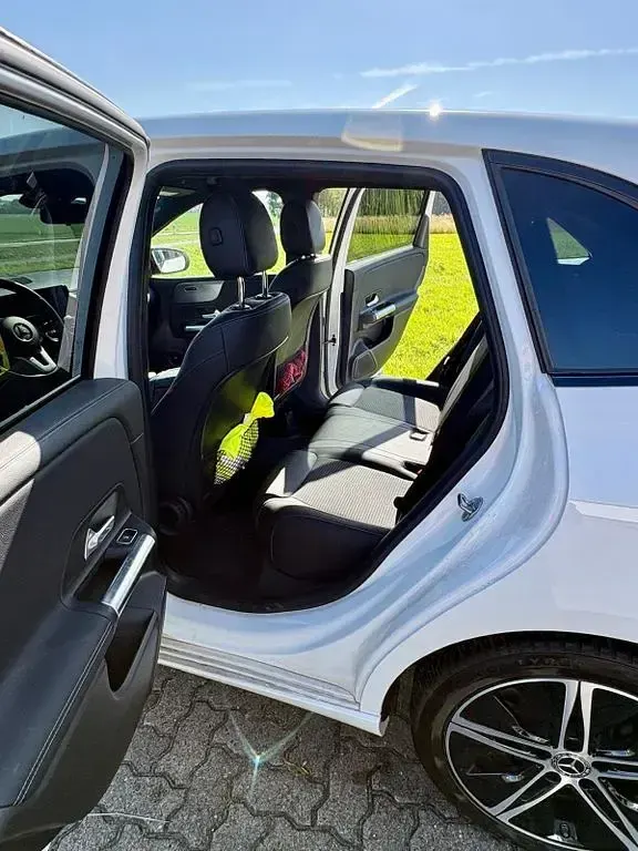 Gebraucht Mercedes B250 218 PS (160 kW) 2022 Weiß Kleinwagen