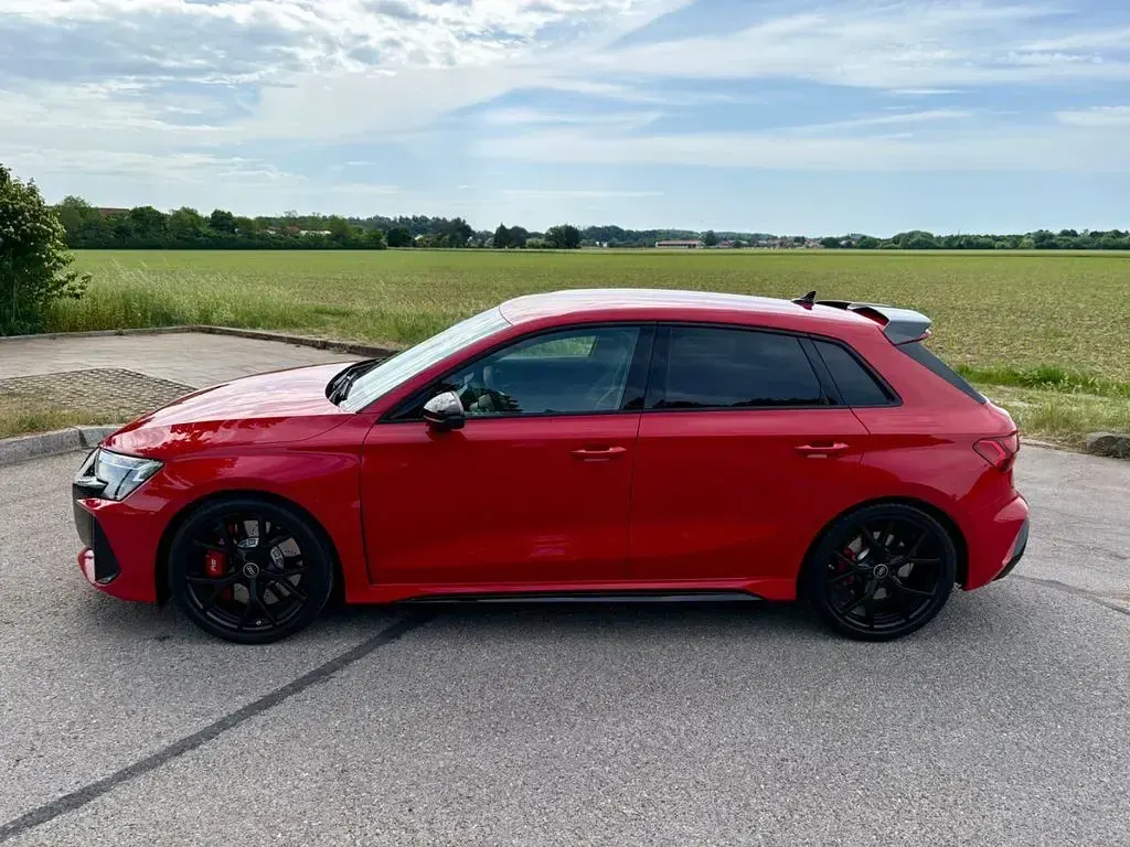 Gebraucht Audi RS3 Sport 400 PS (294 kW) 2025 Rot Limousine