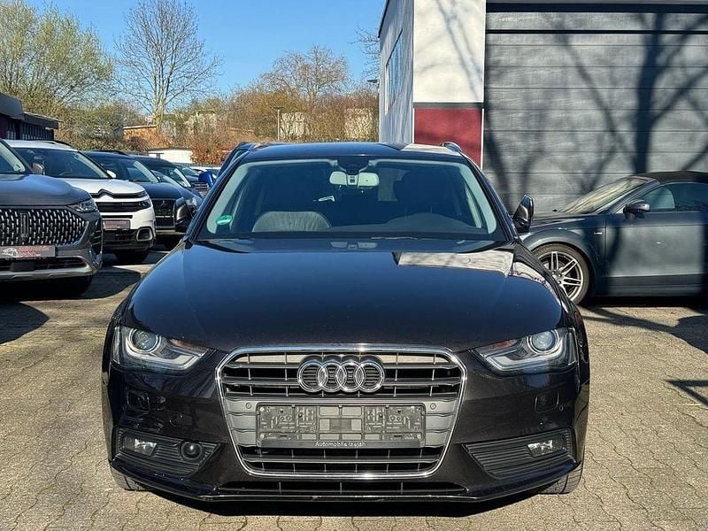 Gebraucht Audi A4 Ambiente 143 PS (105 kW) 2013 Grau Limousine