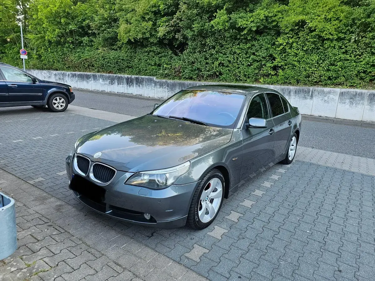 Gebraucht BMW 520 170 PS (125 kW) 2004 Grau Limousine