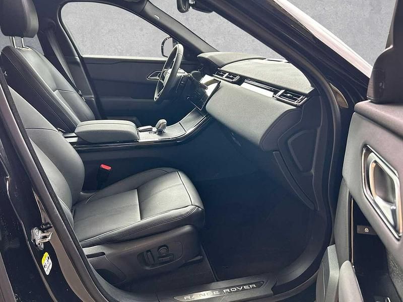 Gebraucht Land Rover Range Rover Velar SE Dynamic 304 PS (223 kW) 2024 Santorini black SUV