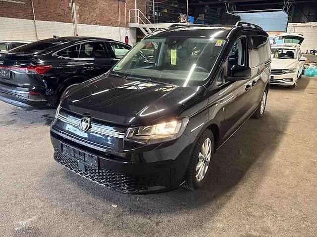 Deep black (metallic) Gebraucht 2022 VW Caddy Maxi Life Life Van / Kleinbus | 31.950 € (Etwas zu teuer) - Bild 1/4