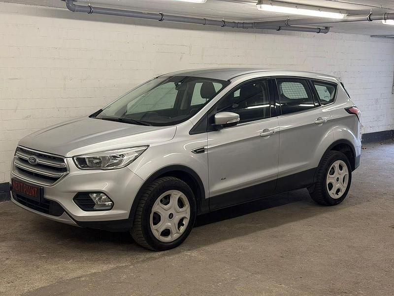 Gebraucht Ford Kuga Trend 150 PS (110 kW) 2018 Silber SUV