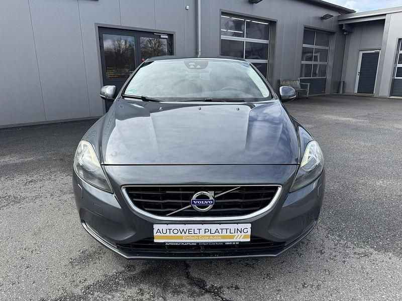 Gebraucht Volvo V40 Summum 177 PS (130 kW) 2014 Grau Limousine