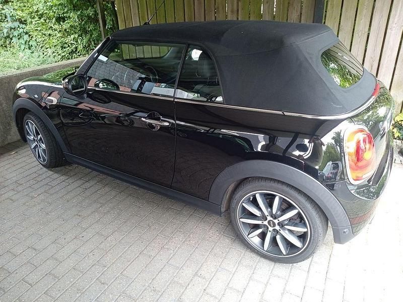 Używany Mini Cooper 136 KM (100 kW) 2016 Czarny Hatchback
