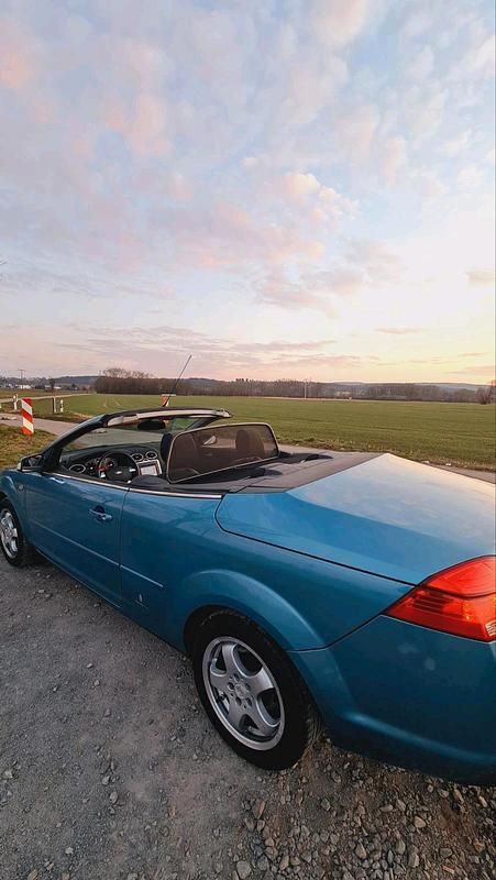 Gebraucht Ford Focus Cabriolet 136 PS (100 kW) 2007 Blau Cabrio