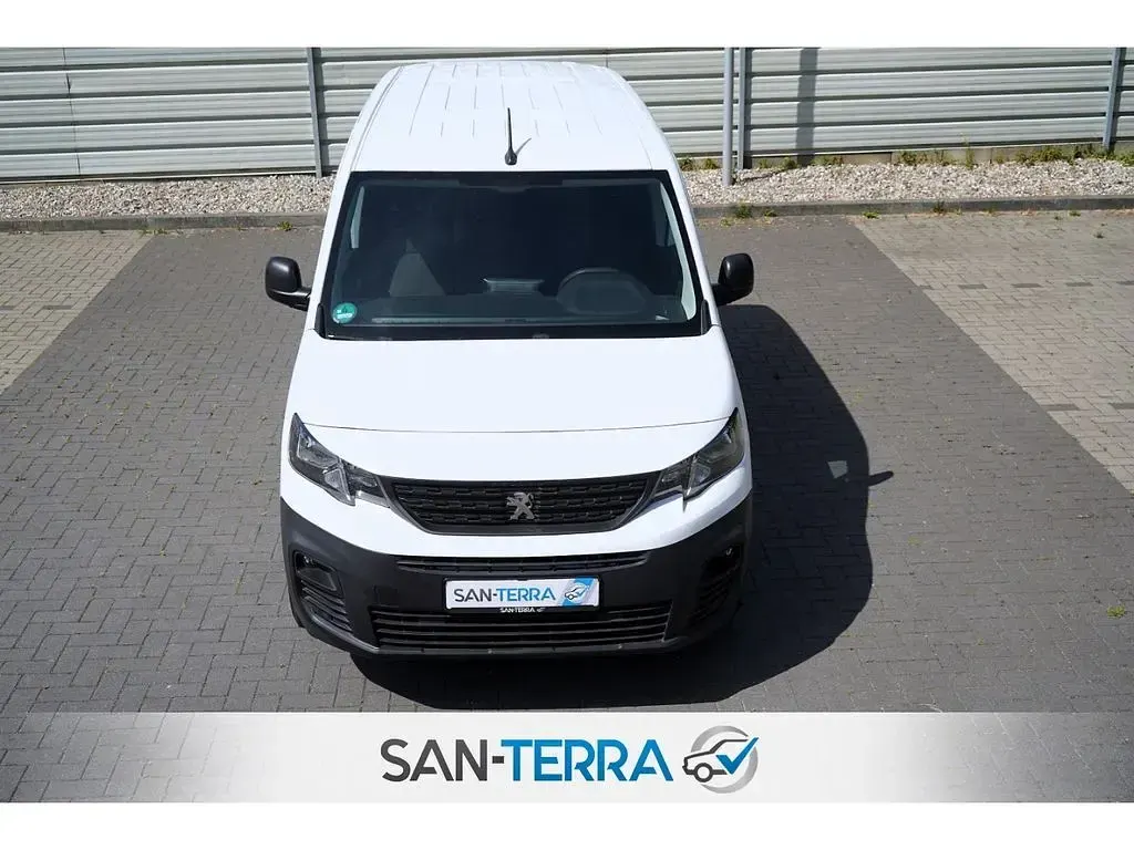 Gebraucht Peugeot Partner 102 PS (75 kW) 2021 Weiß Van / Kleinbus