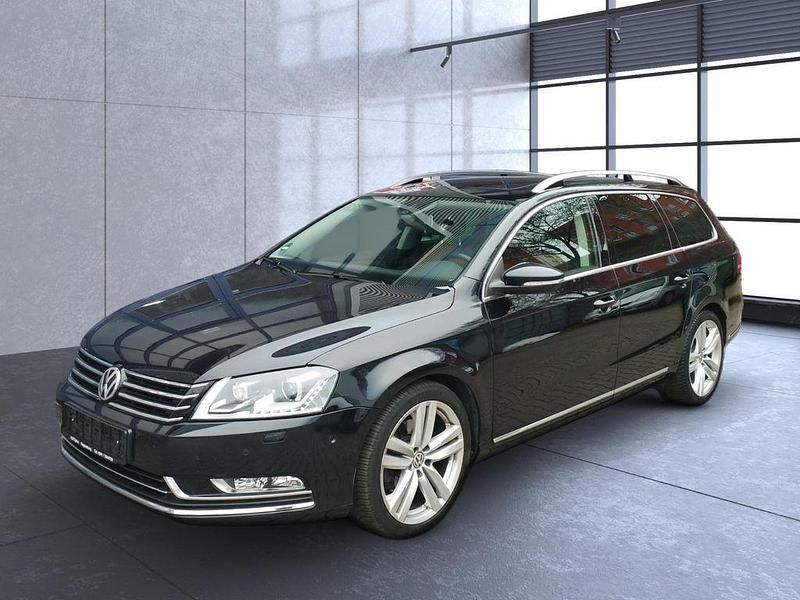 Schwarz Gebraucht 2014 VW Passat Highline Kombi | 12.599 € (Fairer Preis) - Bild 1/4
