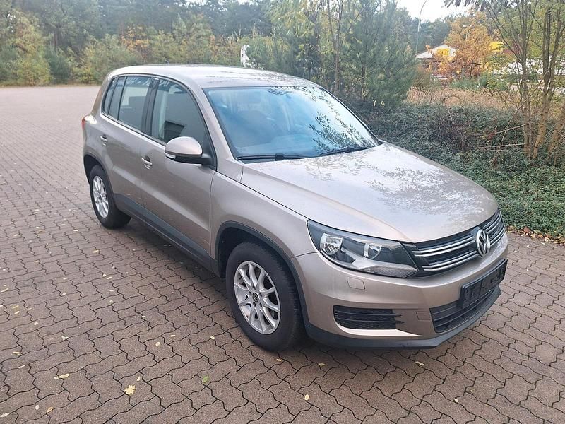 Grau Gebraucht 2014 VW Tiguan SUV | 9.600 € (Guter Preis) - Bild 1/4