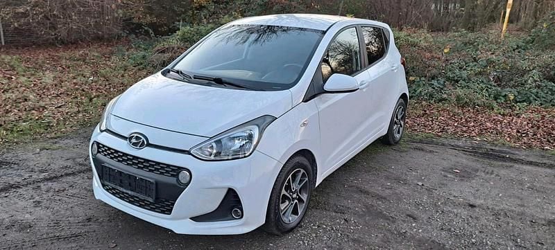 Second-hand Hyundai i10 67 CP (49 kW) 2017 Alb Hatchback