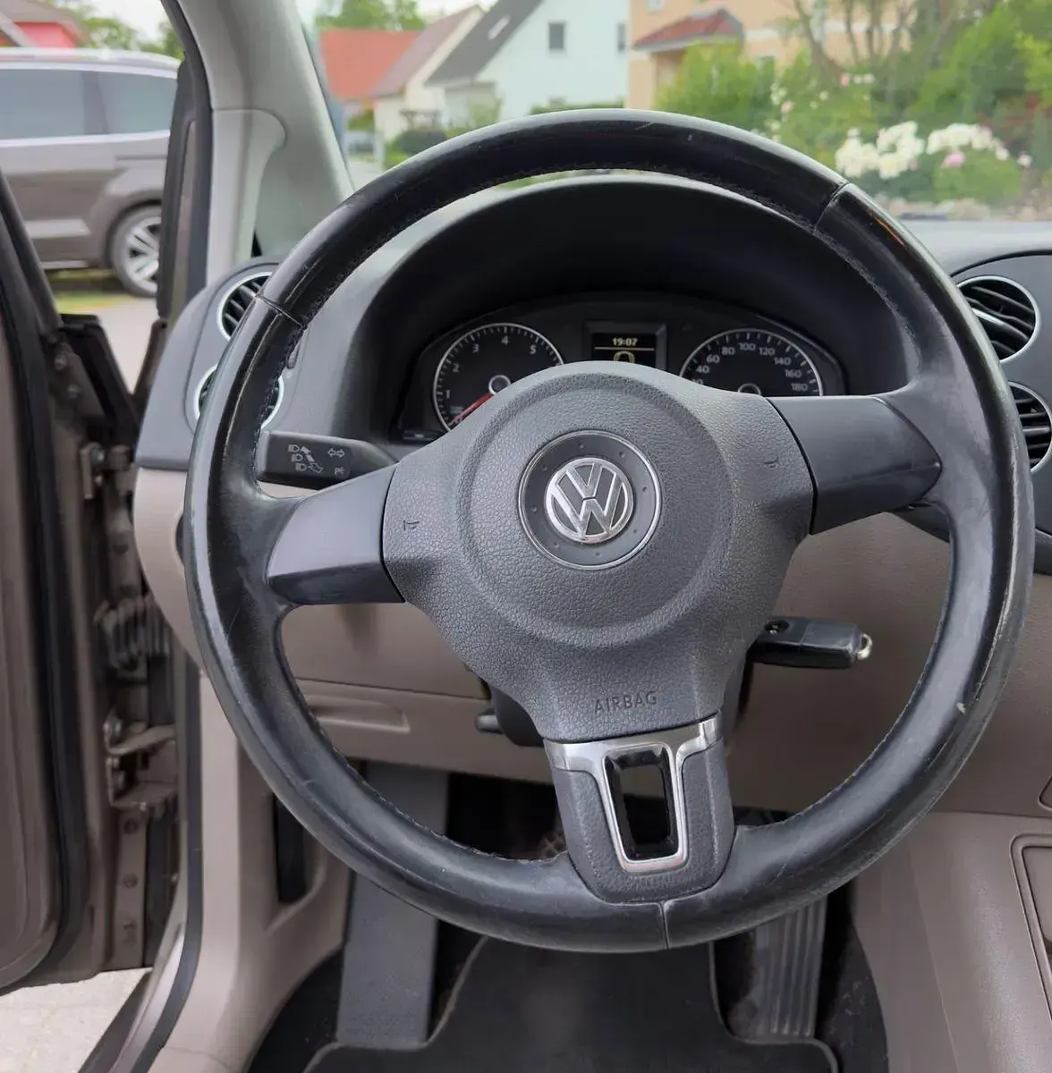 Gebraucht VW Golf VI Comfortline 122 PS (89 kW) 2009 Gold Kleinwagen